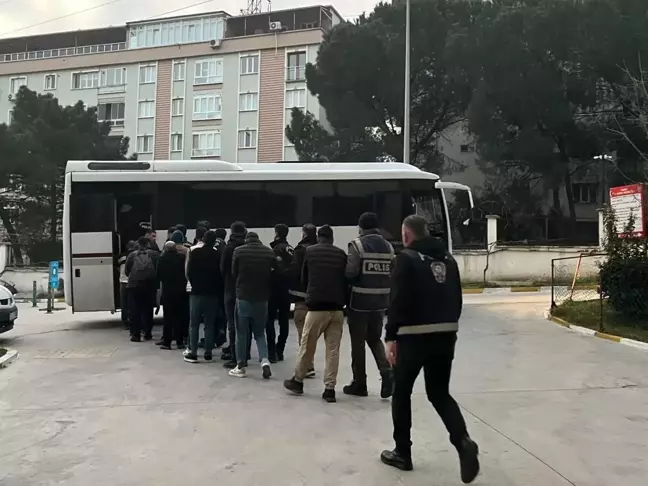 Manisa'da Dolandırıcılık Operasyonu: 13 Şüpheli Gözaltında