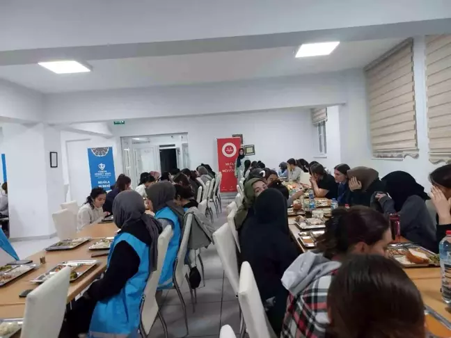 Muğla'da Gençlik İftarı Programı Düzenlendi