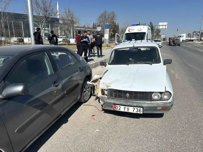 Adıyaman'da Trafik Kazası: 1 Kişi Yaralandı