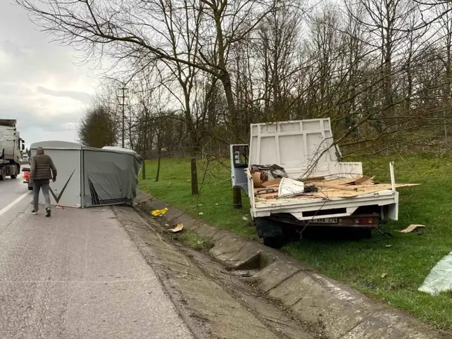 Kartepe'de Trafik Kazası: 2 Yaralı