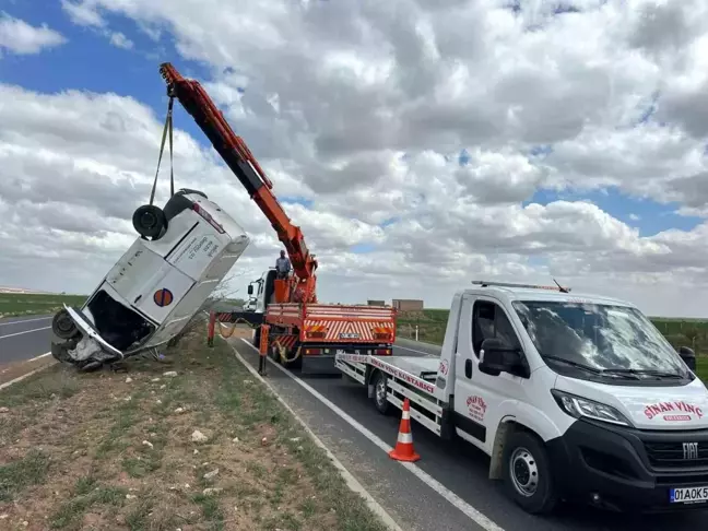 Mardin'de Kontrolden Çıkan Kamyonet Takla Attı: 1 Yaralı