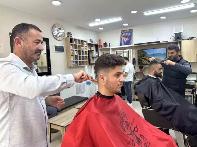 Erzincan'da Bayram Yoğunluğu: Kuaför ve Berberler Randevu ile Çalışıyor