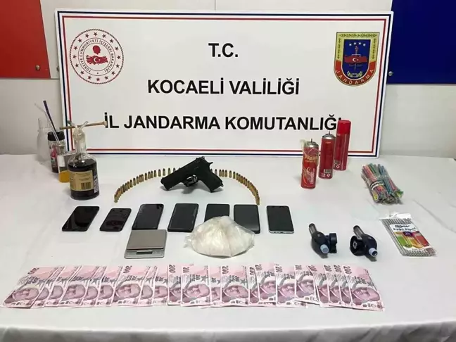 Kocaeli'nde Uyuşturucu Operasyonu: 1 Kilo 25 Gram Metamfetamin Ele Ge geçirildi