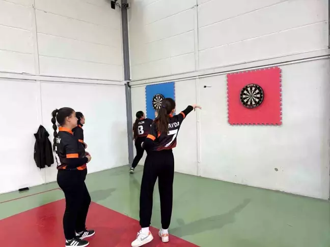 Sivrihisar'da 23 Nisan Coşkusu: Masa Tenisi ve Dart Müsabakaları Tamamlandı