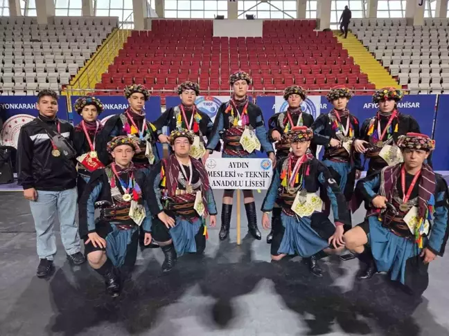 Aydın Mesleki ve Teknik Anadolu Lisesi Halk Oyunları Ekibi Ege Bölge Birincisi Oldu