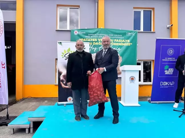 19 Mayıs'ta Çiftçilere Tohumluk Patates ve Kuru Fasulye Dağıtıldı