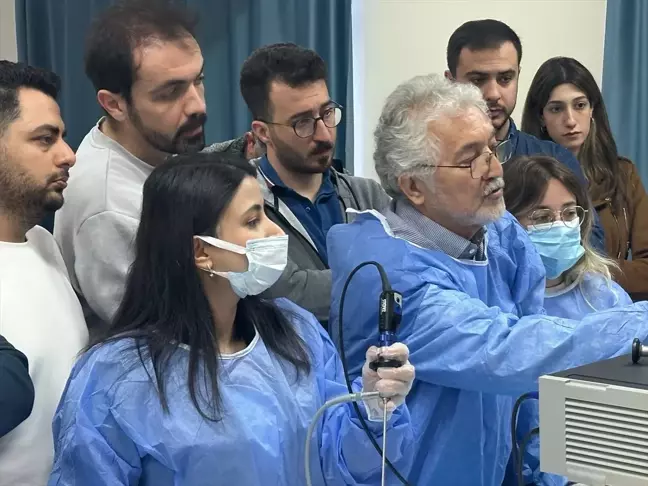 Adana'da KBB Hekimlerine Kadavra Üzerinde Eğitim Verildi