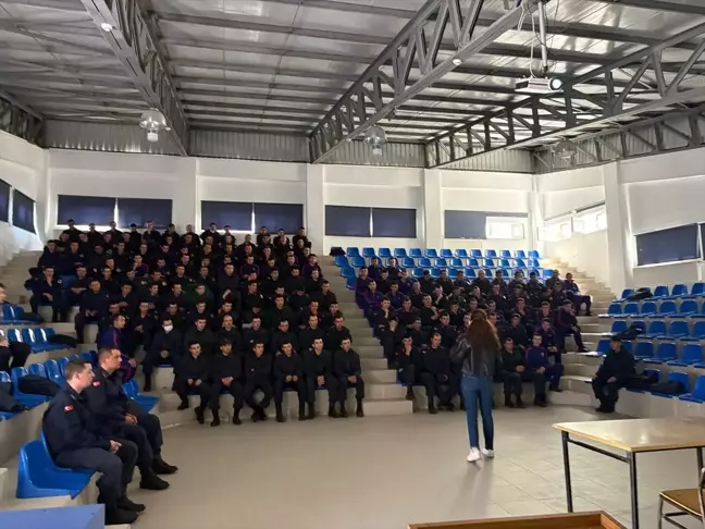 Yeşilay'dan Jandarma Personeline Bağımlılıkla Mücadele Eğitimi
