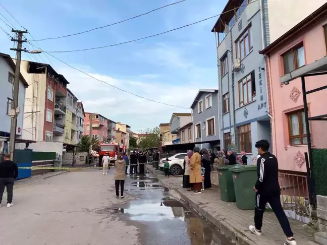 Kocaeli'de 5 Katlı Binada Yangın: Ekipler Zor Anlar Yaşadı