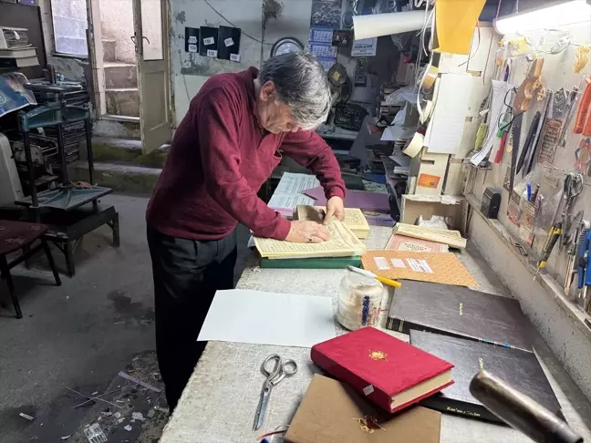 48 Yıldır Ciltçilik Yapıyor: Orhan Ersu'nun Kitap Sevdası