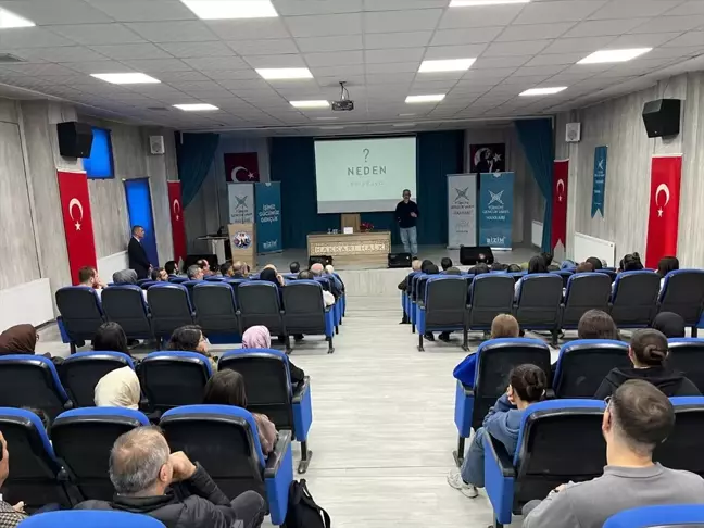 Hakkari'de Nesil Meselesi Konferansı Düzenlendi