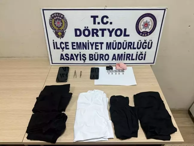 Ehliyet Sınavına Kopya Düzenekle Giren İki Şüpheli Gözaltına Alındı