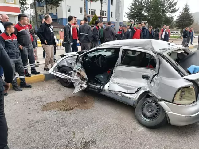 Isparta'da Trafik Kazası: 1 Ölü, 3 Yaralı