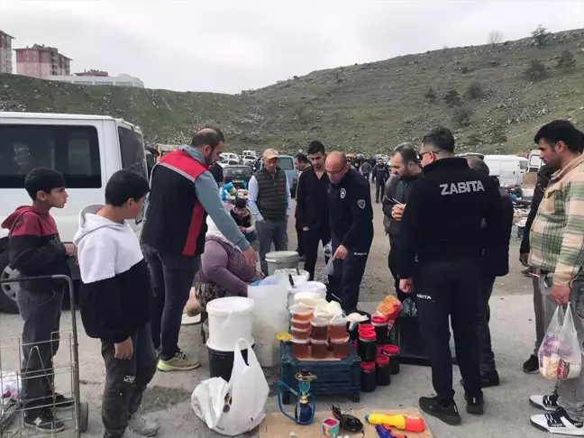 Kayseri'de Bitpazarında Sağlıksız Gıdalara El Konuldu