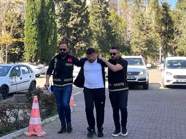 Antalya'da Taciz İddiasıyla Arkadaşını Vuran Genç Adliyeye Sevk Edildi