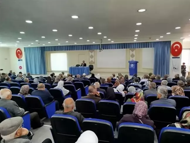 Kırşehir'de Hacı Adaylarına Bilgilendirme Semineri
