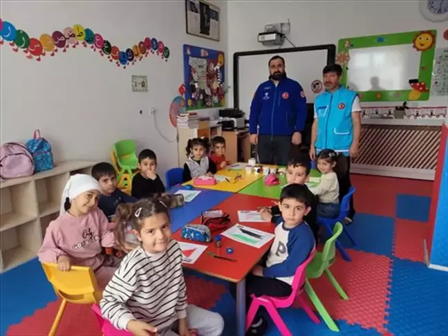 Minik Öğrencilerden Gazze'ye Destek