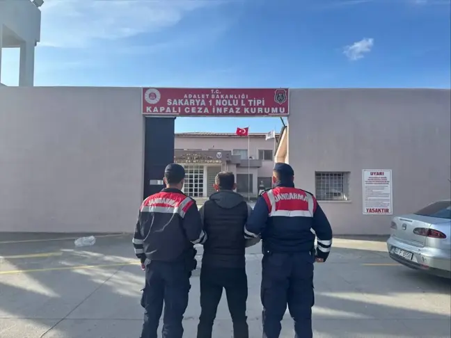 Sapanca'da Ruhsatsız Silah Operasyonu: 2 Zanlı Tutuklandı