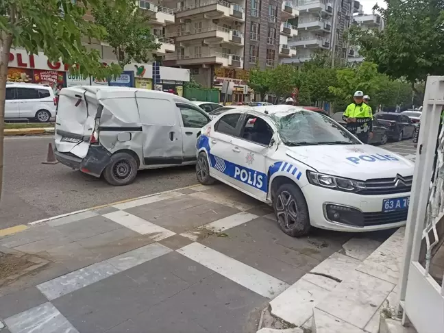 Şanlıurfa'da Trafik Kazası: 1 Polis ve 2 Yaralı