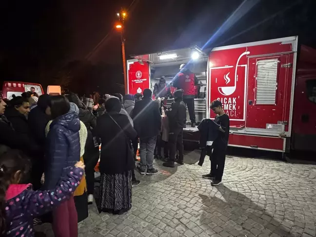 İstanbul'da Deprem Sonrası İkram Hizmetleri Başlıyor