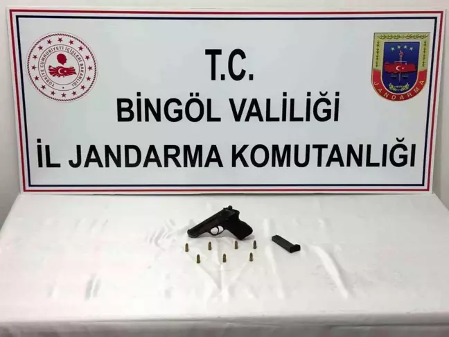 Bingöl'de Jandarma Operasyonunda Ruhsatsız Silah Ele Geçirildi