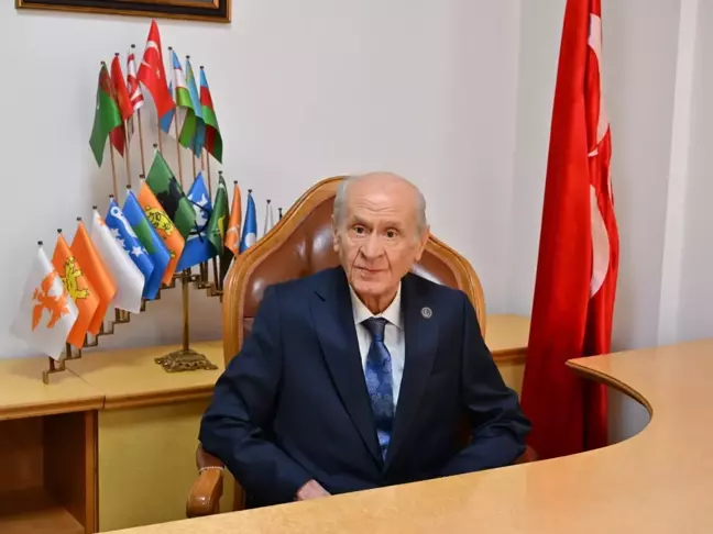 Bahçeli: Yakın vadede silahlar gömülüp kucaklayıcı siyasetin perdesi açılacaktır