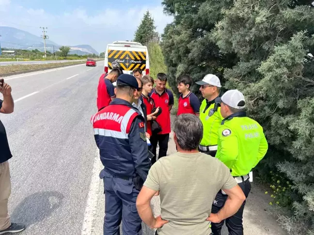 Manisa'da Okul Servisleri Çarpıştı: 9 Öğrenci Yaralandı