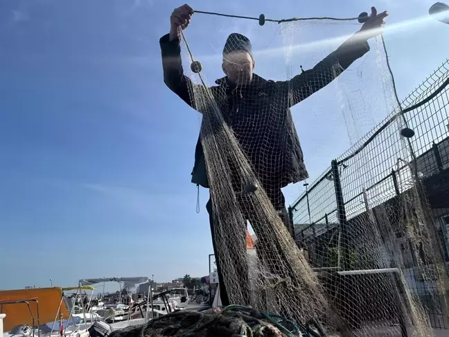 Gemlik'te Müsilaj Sorunu Balıkçılığı Tehdit Ediyor