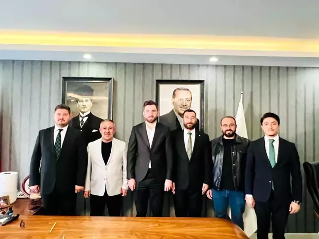 AK Parti Gençlik Kolları Bilecik'te Ziyaret Gerçekleştirdi