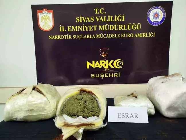 Sivas'ta Uyuşturucu Operasyonu: 5 Kilo Esrar Ele Geçirildi