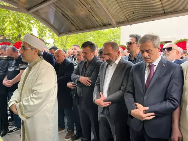 Sakaryalı Teknik Direktör Bülent Uygun'un Kızı Almina Tude Uygun Hayatını Kaybetti