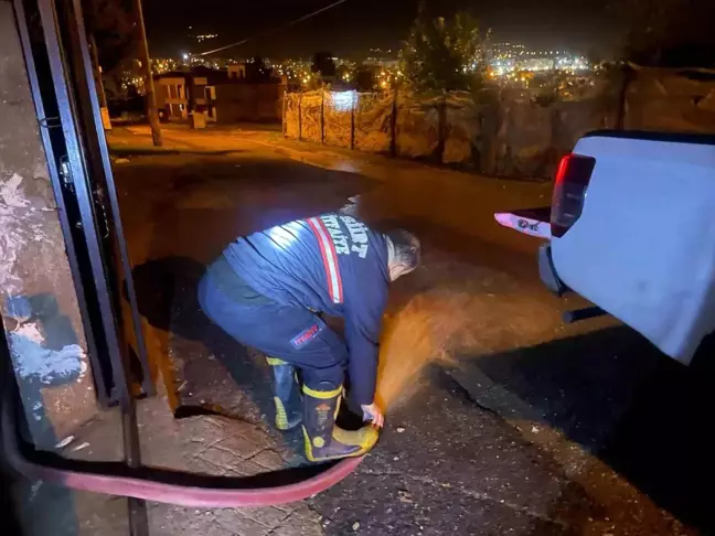 Siirt'te Gök Gürültülü Sağanak Yağış ve Dolu Hayatı Olumsuz Etkiledi