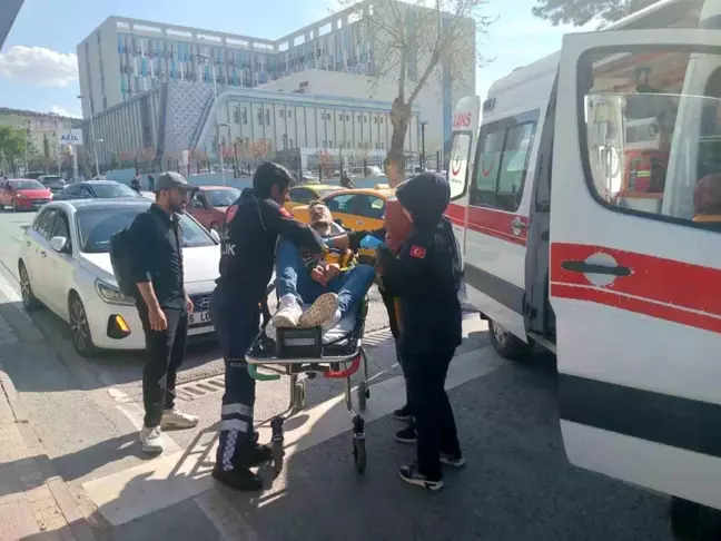 Malatya'da Trafik Kazası: 3 Yaralı