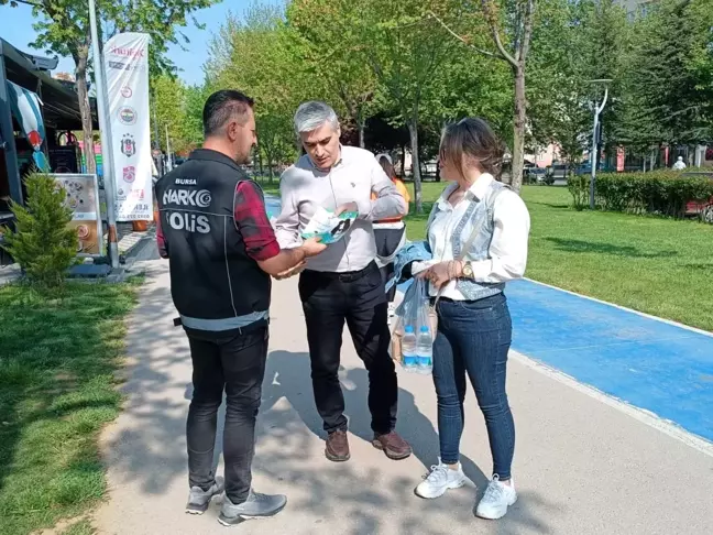 Bursa'da Narkotik Ekipleri Uyuşturucu Bilgilendirmesi Yaptı