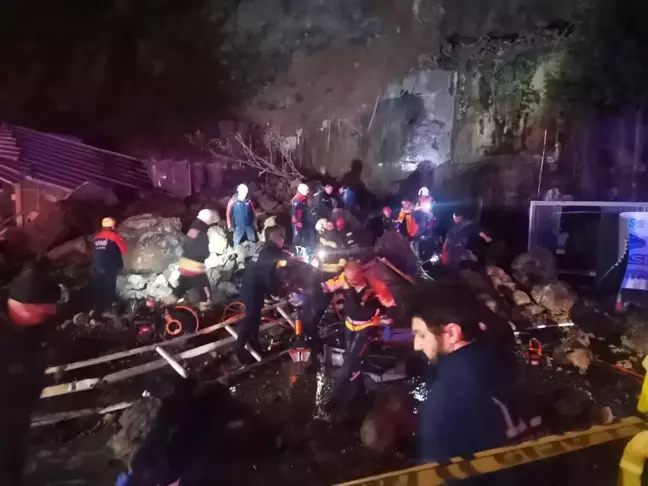 Samsun'da Heyelan Faciası: 3 Kişi Hayatını Kaybetti