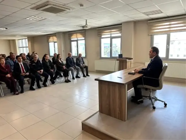 Burhaniye'de Muhtarlar Toplantısı Gerçekleştirildi