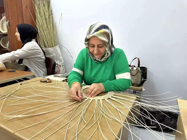 Aksaray'da Sepet Örücülüğü Kursu, Kadınlara Ekonomik ve Psikolojik Destek Sağlıyor