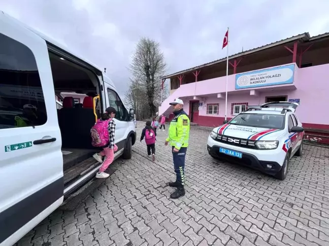 Korgan'da Jandarmadan Okul Çevrelerine Denetim