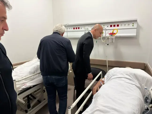 Maden Ocağındaki Göçükte Yaralanan İki İşçi Ziyaret Edildi