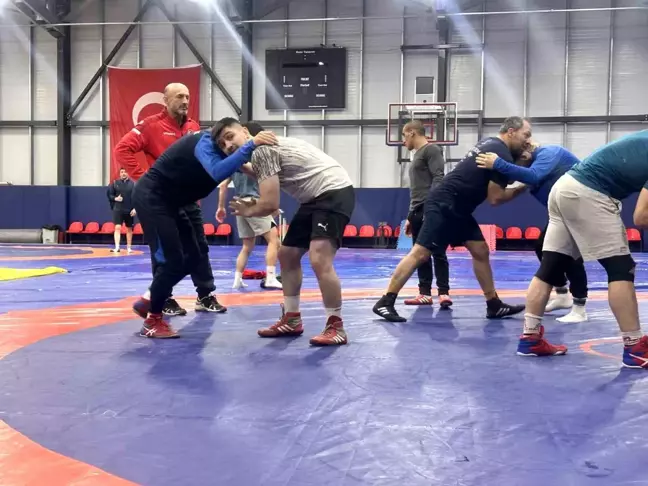 Türkiye İşitme Engelliler Güreş Milli Takımı, Olimpiyat Hazırlıklarına Yalova'da Devam Ediyor