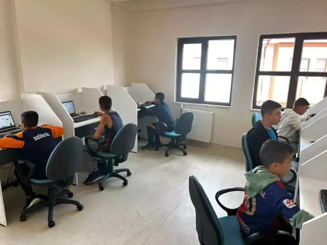 Bilecik'te Çocuklar İçin Yeni Bilgisayar Sınıfı Açıldı