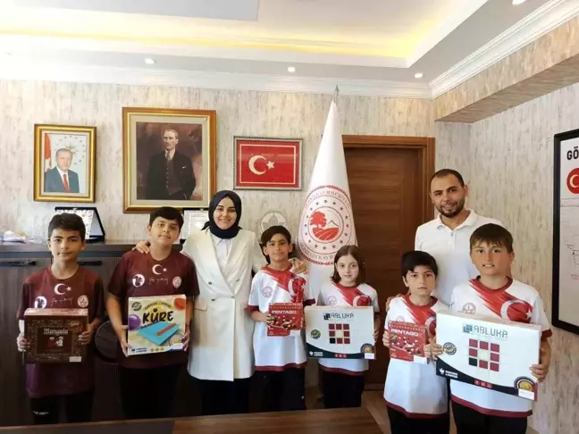 Gölpazarı'nda Akıl ve Zeka Oyunları Yarışması Dereceye Giren Öğrencileri Kaymakam Kılıç Ağırladı