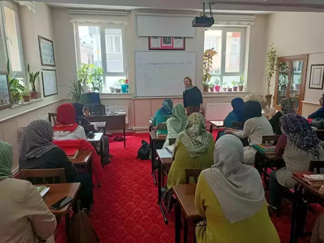 Eskişehir'de 'Ailenin Rolü' Eğitimi Verildi