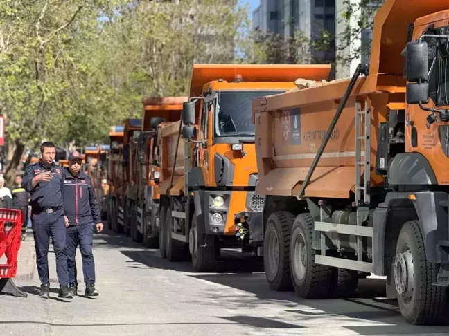 Sarıyer'de Yol Çöktü, Onarım Çalışmaları Başladı