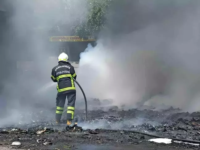 Şanlıurfa'da Atık Yangını Kontrol Altına Alındı