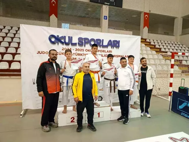 Bilecikli Genç Yetenek Aybars Ali Akpınar, Türkiye Judo Şampiyonası'nda İkinci Oldu