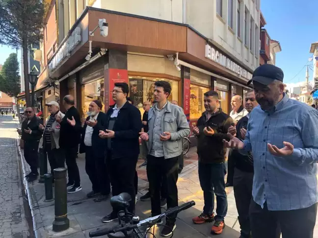 Eskişehir'de Esnaf Bereket Duası Geleneği Devam Ediyor