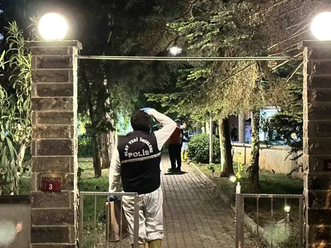 Kadıköy'de Yangın: 1 Kişi Hayatını Kaybetti