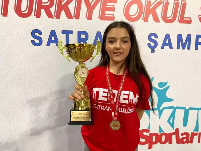 Okul Sporları Türkiye Satranç Şampiyonası'nda ödüller sahiplerini buldu