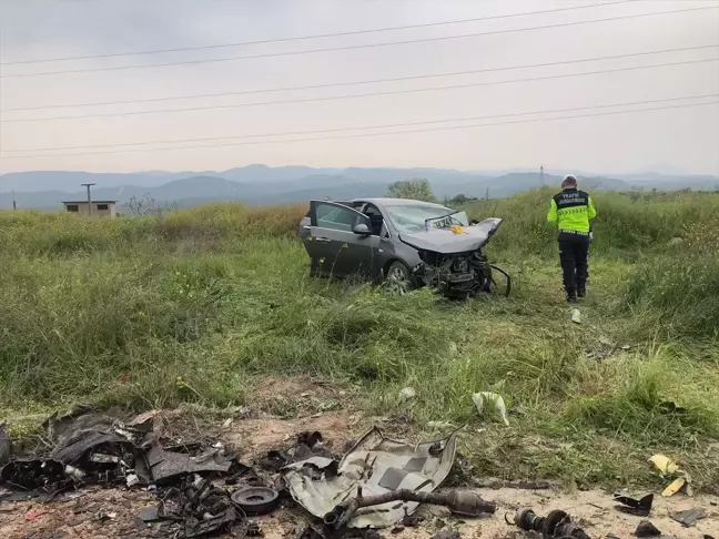 Bilecik'te Otomobil ve Motosiklet Çarpışması: 4 Kişiden 3'ü Hayatını Kaybetti